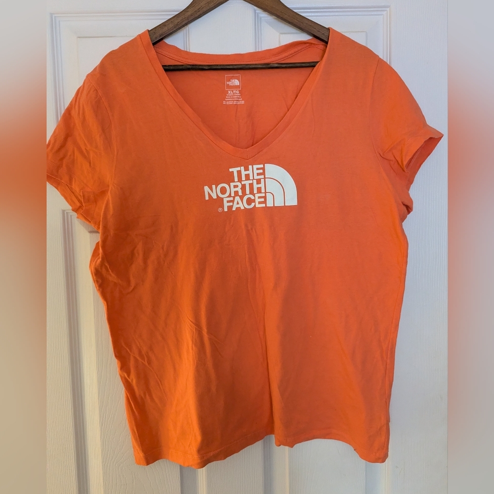 Women's The North Face Orange V-Neck T-Shirt XL
